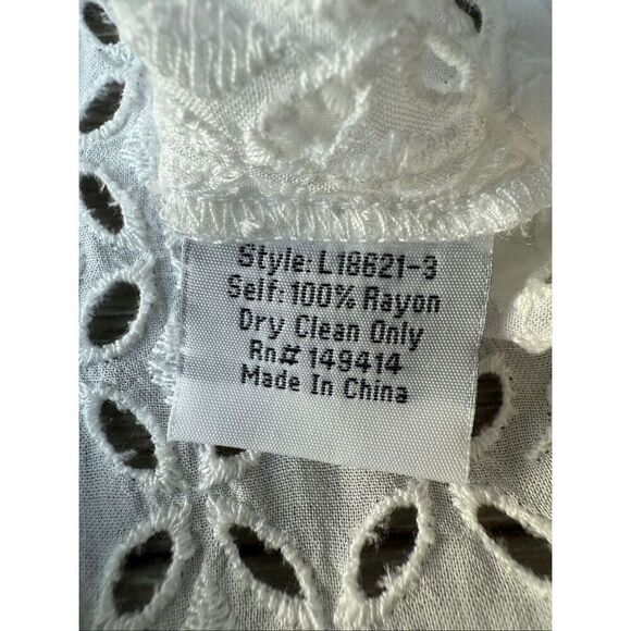 Johnny Was White Eyelet Blouse with Bell Sleeves Size XS - Picture 11 of 11